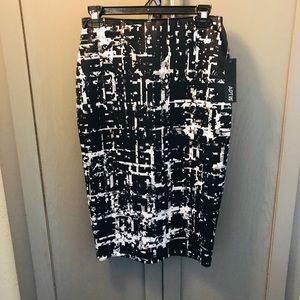 Woman Stretch Pencil Skirt Black